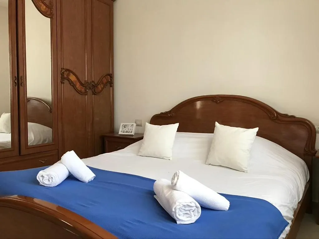 Happiness Apartment Vlore Lungomare 0*,  Albania